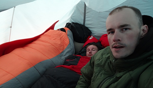 Ночуем в палатке на Эльбрусе на высоте 4.200 м